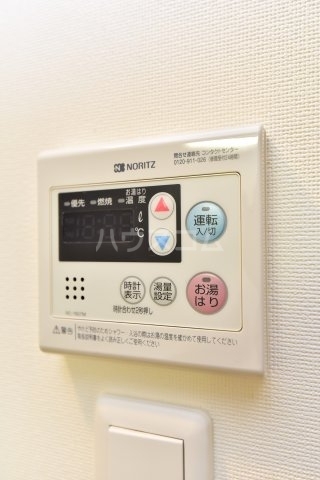 ����26
