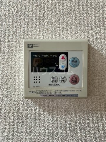 ����16