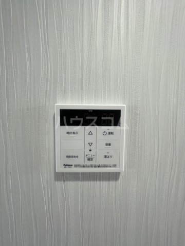 ����16