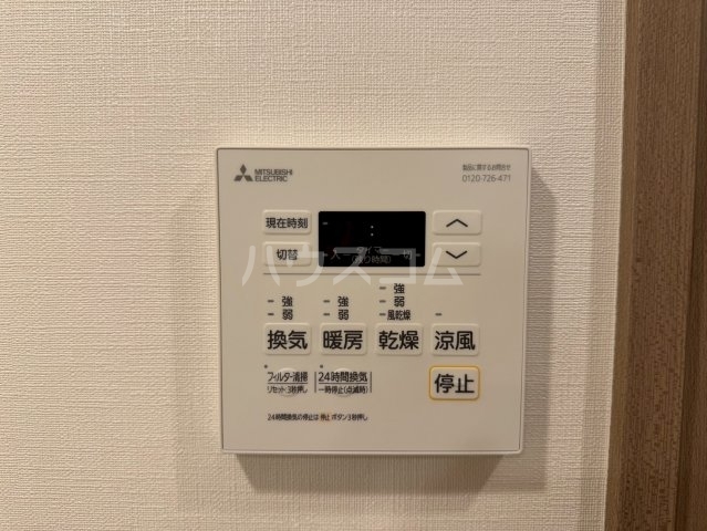 ����25