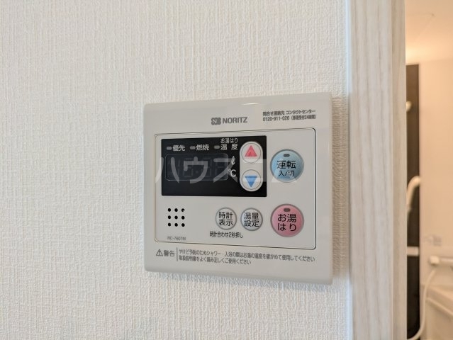 ����17