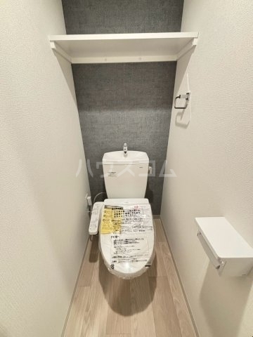 ����4