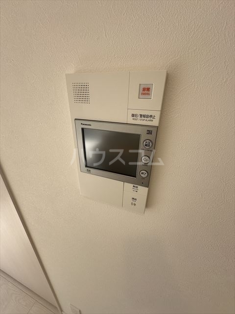 ����11