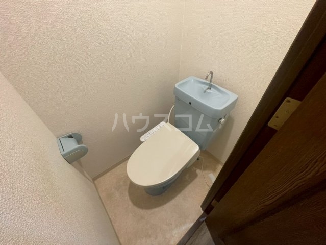 ����5
