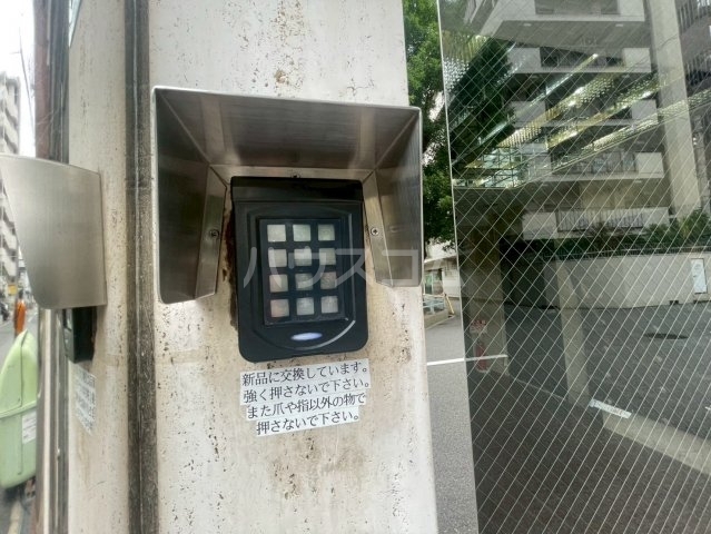 ����14
