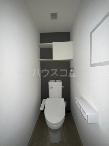 ����4