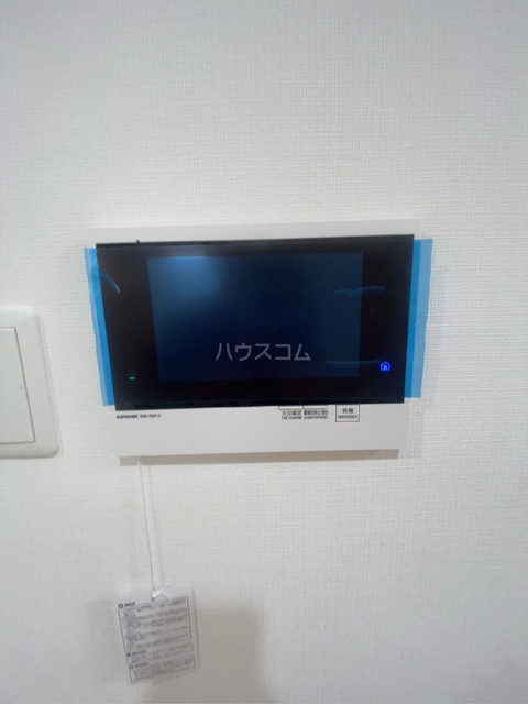 ����12