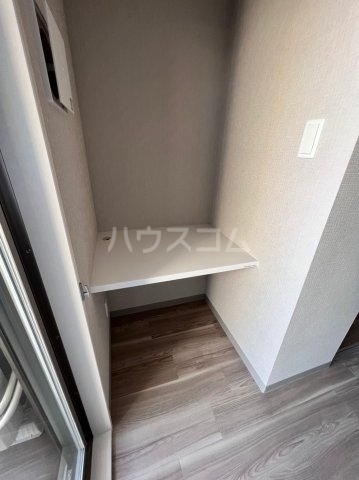 ����13