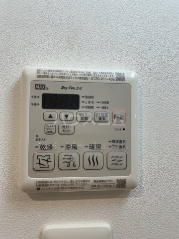 ����16