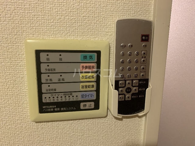 ����16