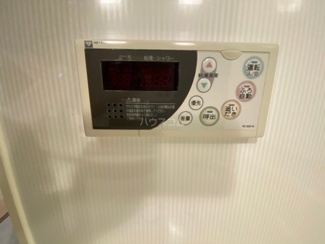 ����24