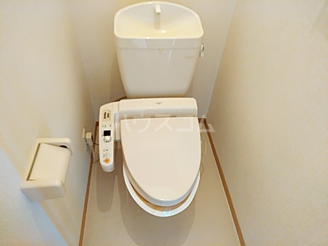 ����4