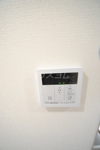 ����14