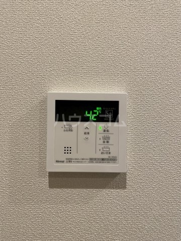 ����20