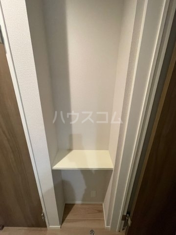 ����21