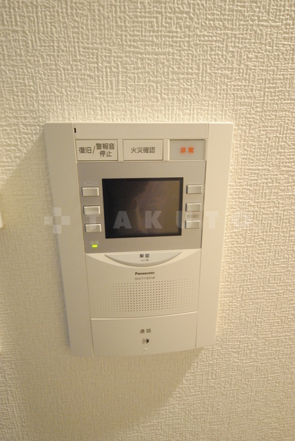 ����13