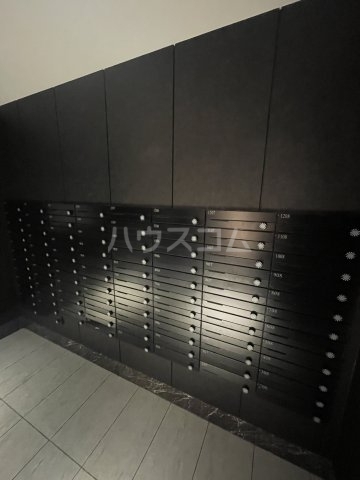 ����20