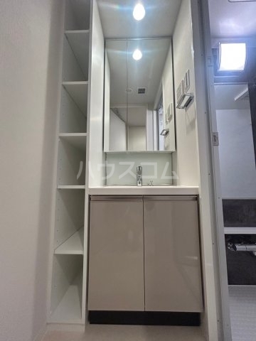 ����5