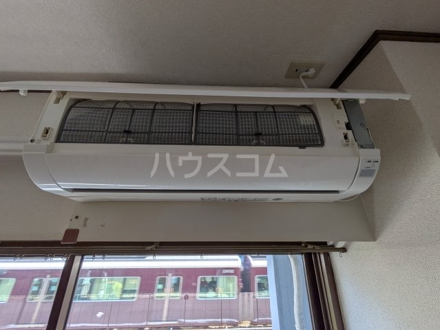 ����9