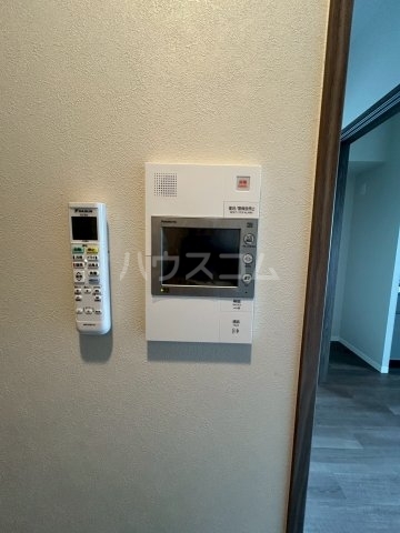 ����11