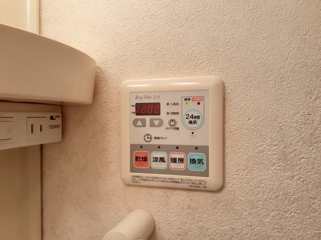 ����11