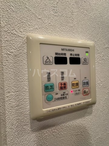 ����20