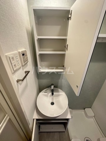 ����10