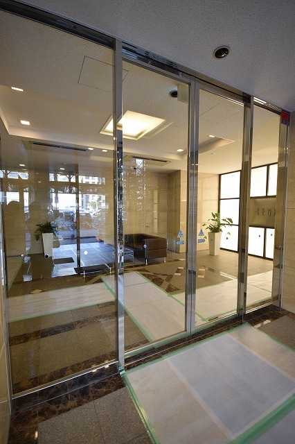 ����10