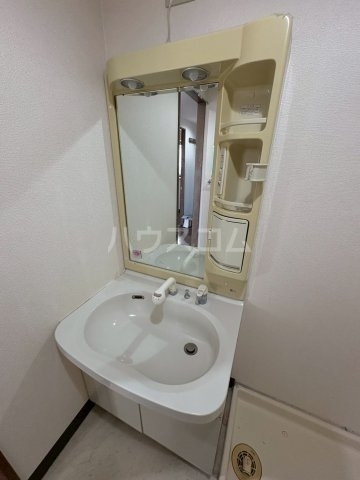 ����5