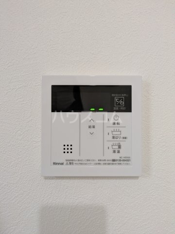 ����12