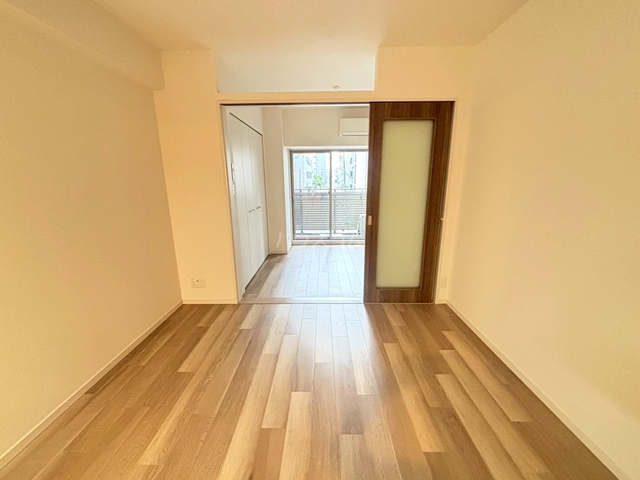 ����14