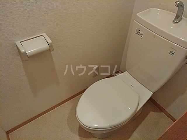 ����9