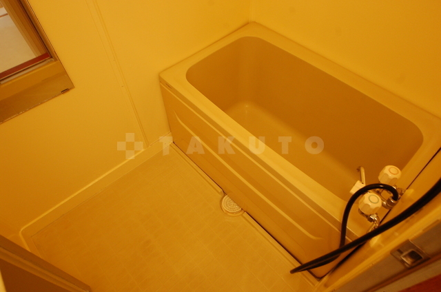 ����17
