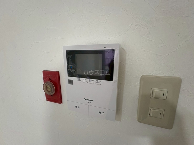 ����20