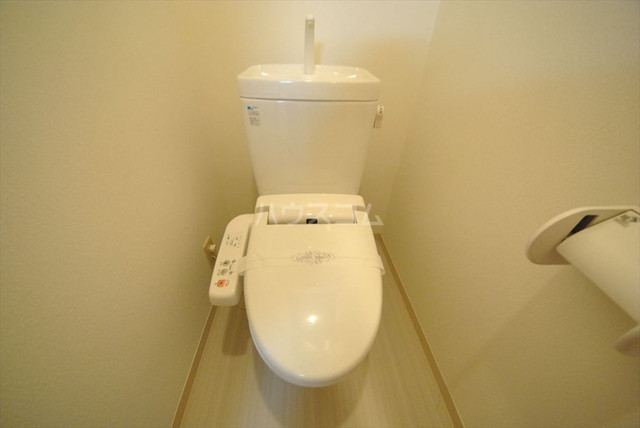 ����4