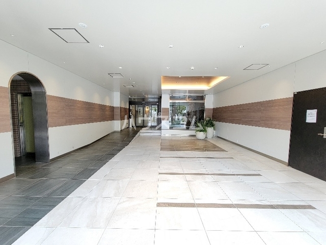 ����11