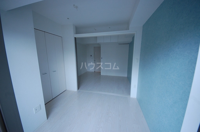 ����8