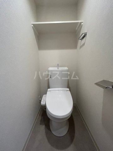����4