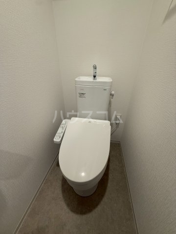 ����4