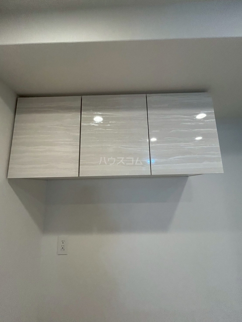 ����24