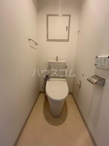 ����17