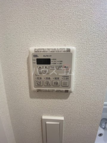 ����13
