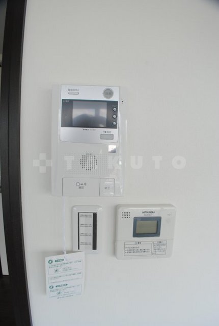 ����11
