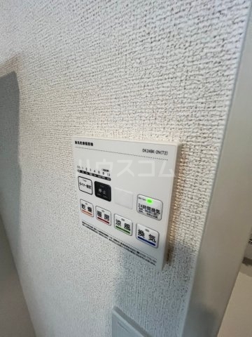 ����10