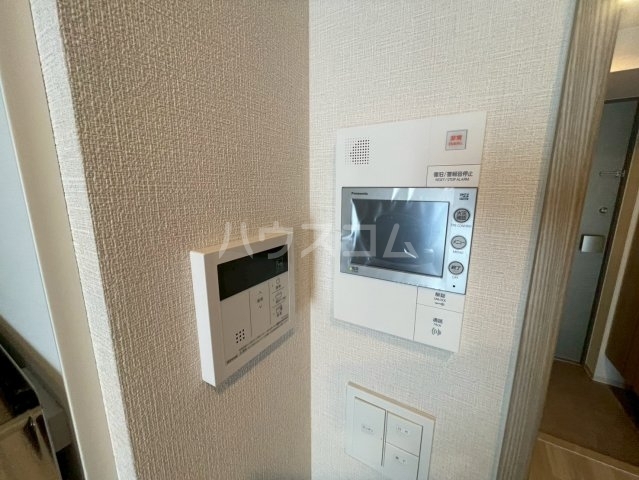 ����10