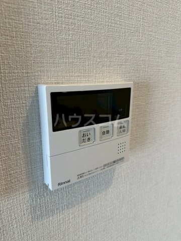 ����23