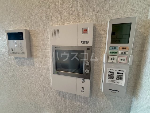 ����10