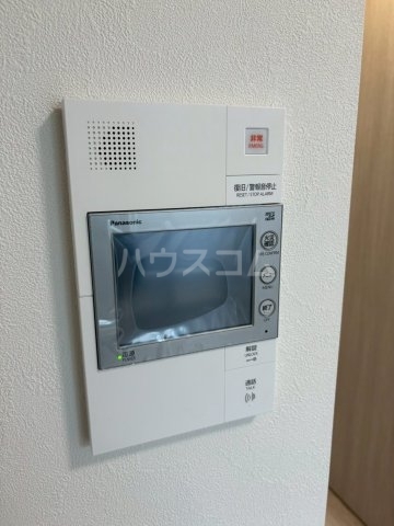 ����12
