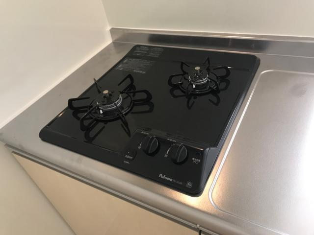 ����18