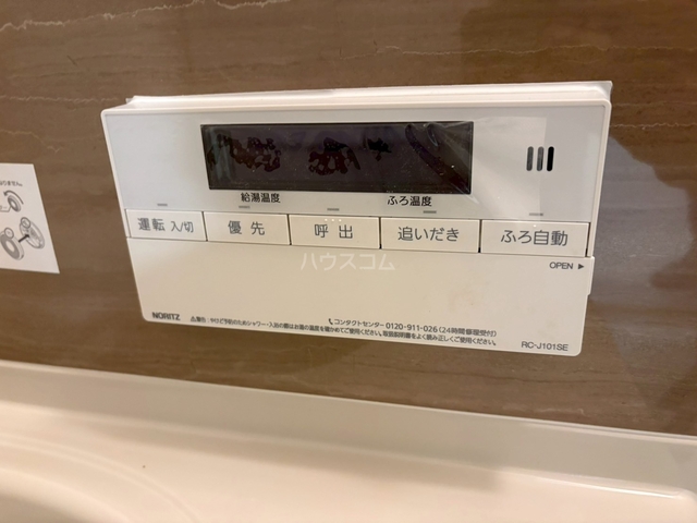 ����16
